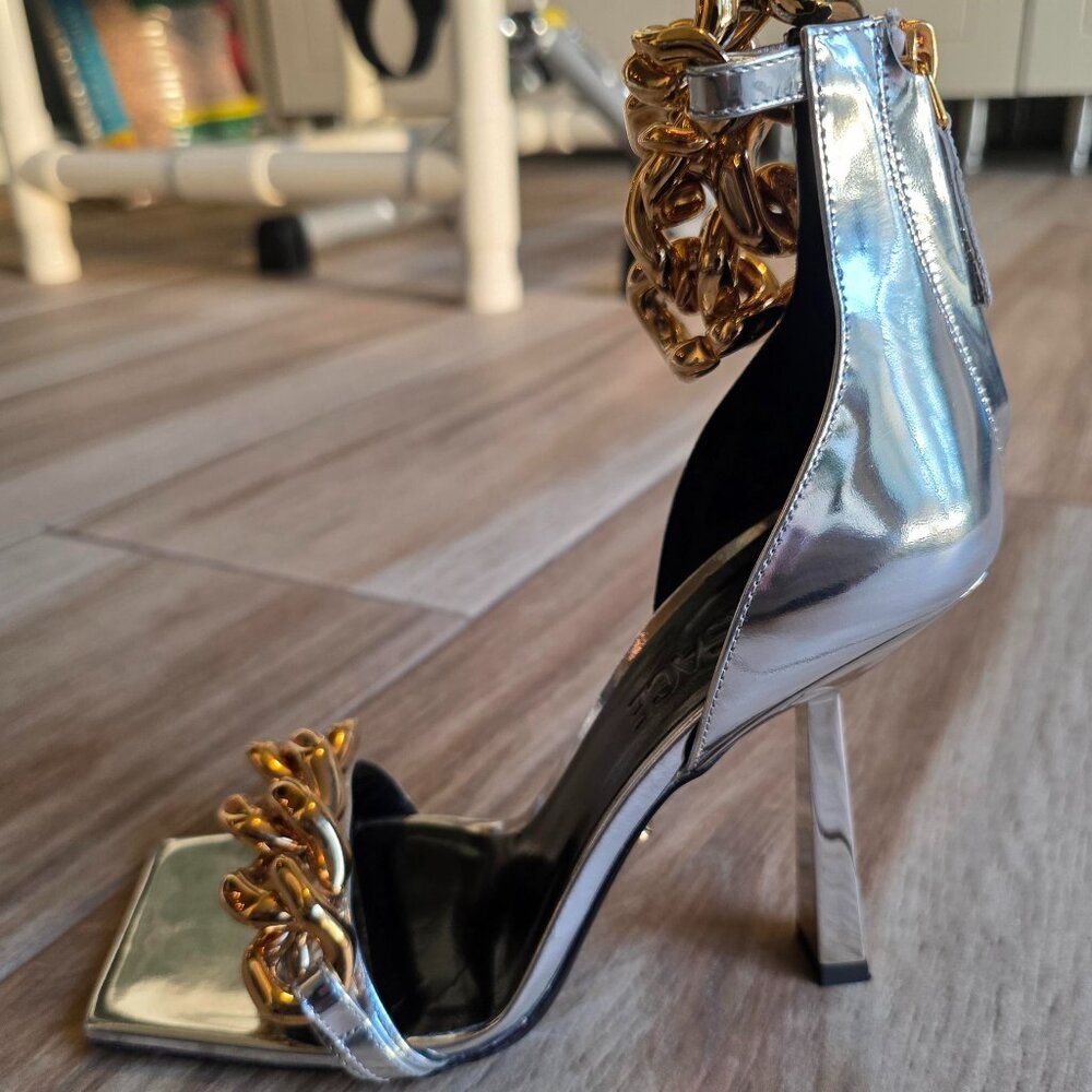 Versace Medusa Metalic Silver Leather Gold Chain Heels Eur. 37